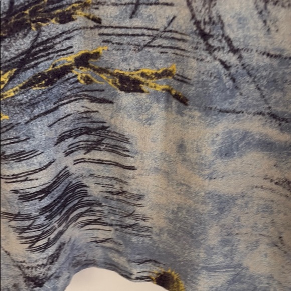 Gray and White Cowl Neck Sweater with Textured Design - Picture 4 of 7